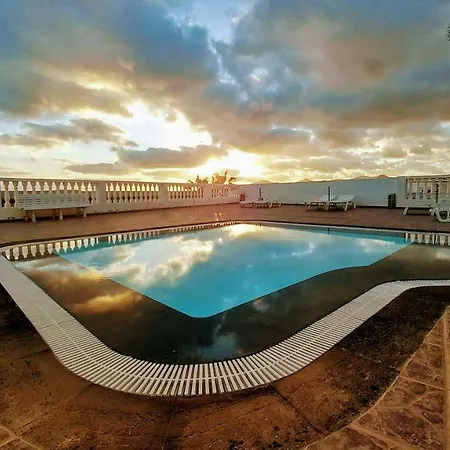Salento Puerto Del Carmen * פוארטו דל כרמן